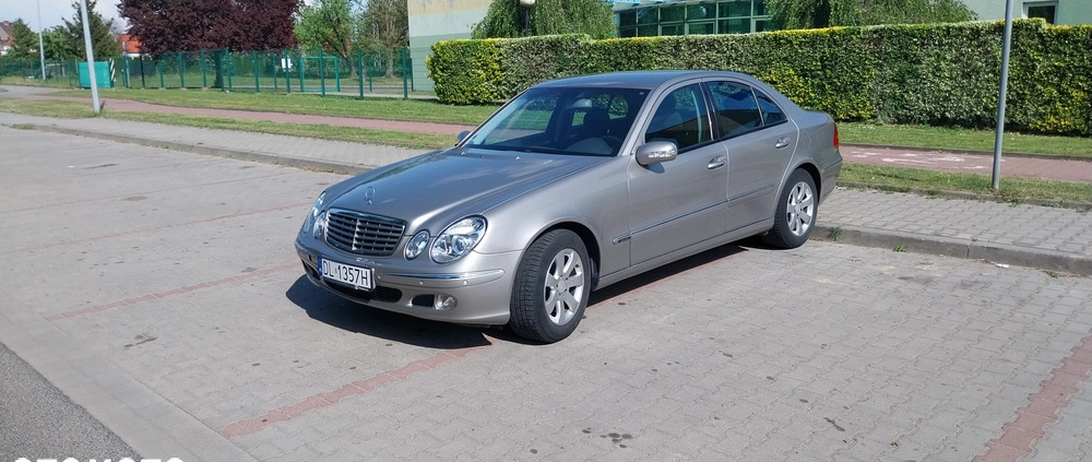 Mercedes-Benz Klasa E cena 25500 przebieg: 118580, rok produkcji 2003 z Legnica małe 67